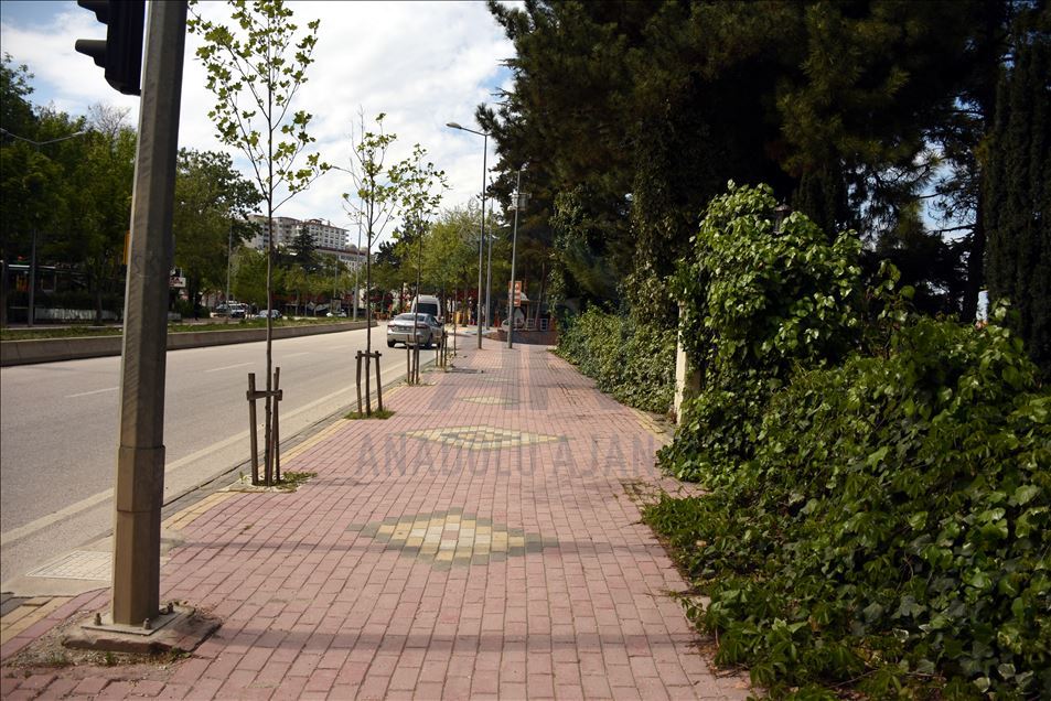 استجابة لتدابير كورونا.. سكان بيله جك يلزمون بيوتهم
