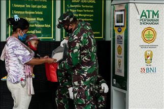ATM beras bagi warga yang terdampak Covid-19