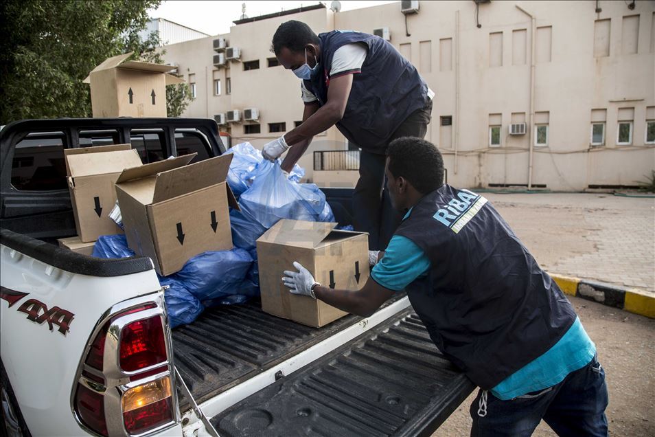 وزعت منظمة خيرية تركية 1500 سلة رمضان