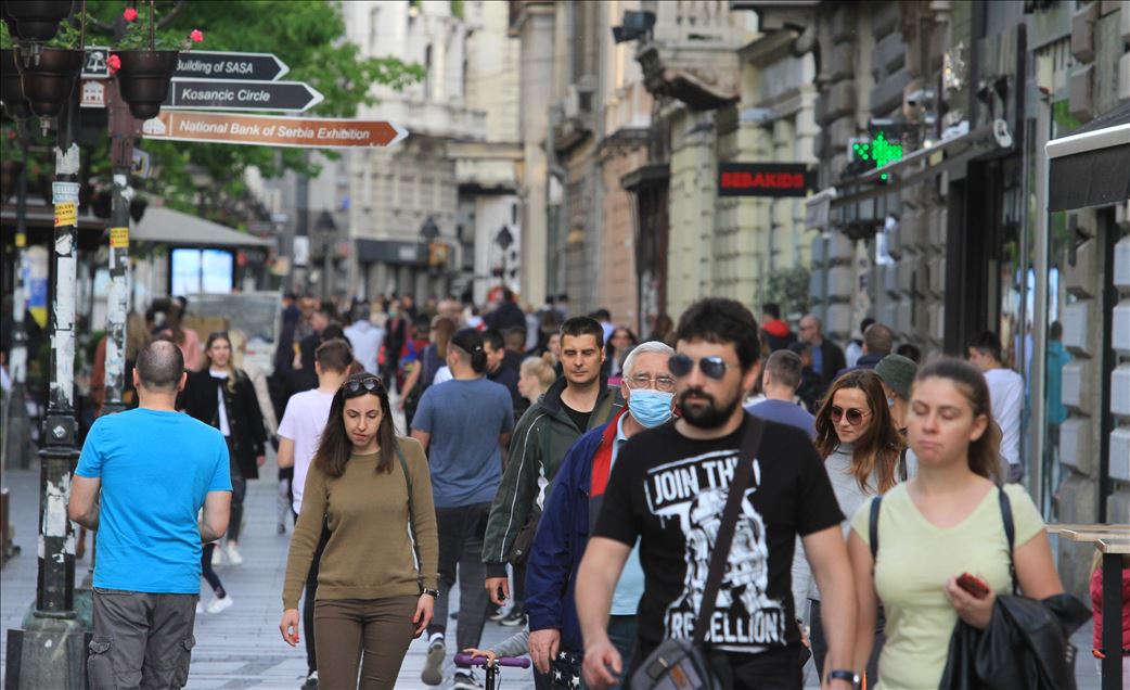 Beograd: Ljudi napolju prvog dana od ukidanja policijskog časa