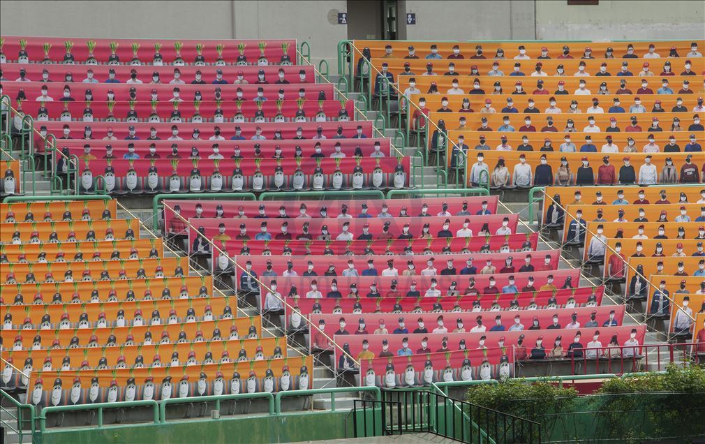 Baseball season resumes in South Korea without spectators