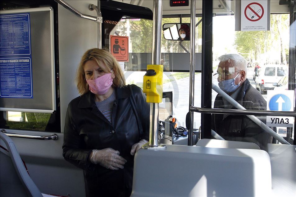 U Nišu ponovo pokrenut gradski prevoz: U autobus sa maskom i rukavicama