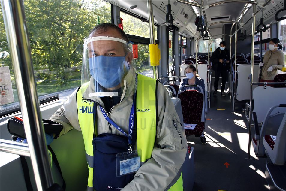 U Nišu ponovo pokrenut gradski prevoz: U autobus sa maskom i rukavicama