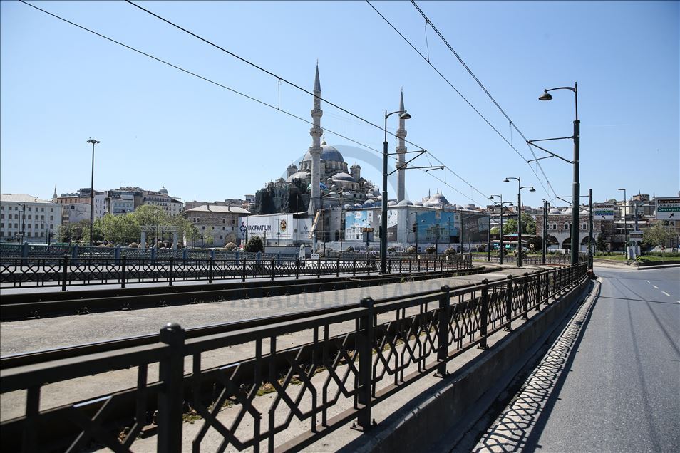Borba protiv koronavirusa: Puste ulice Istanbula, jednog od najmnogoljudnijih gradova na svijetu 