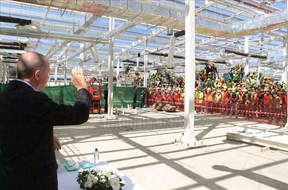 Cumhurbaşkanı Erdoğan, İstanbul'da yapımı devam eden hastaneleri inceledi