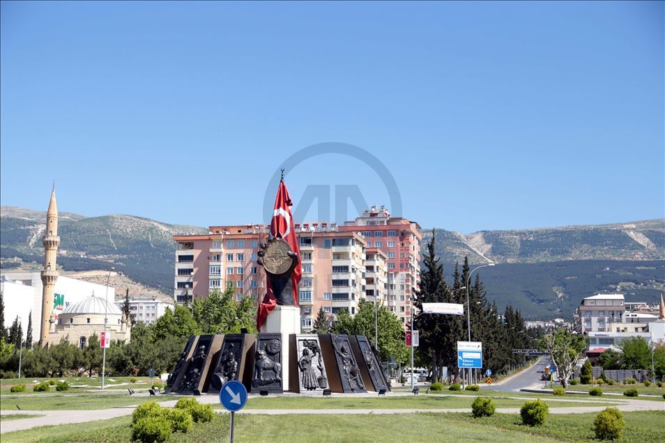 Şanlıurfa, Gaziantep ve Kahramanmaraş'ta sokaklar boş kaldı