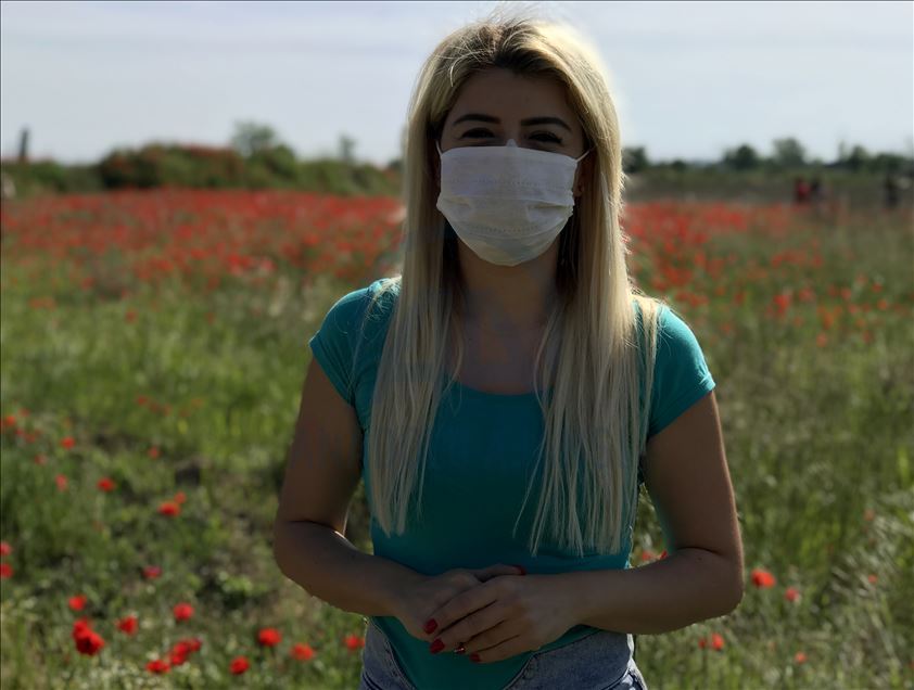Baharın müjdecisi gelincikler fotoğraf tutkunlarının uğrak yeri oldu
