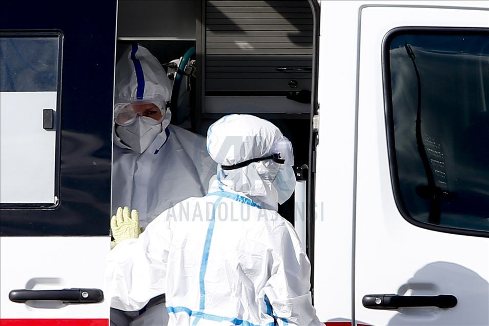 Rusya'da Kovid-19 vaka sayısı 242 bini geçti