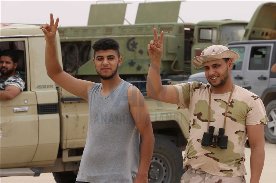 أعلنت قوات الحكومة الليبية، الإثني