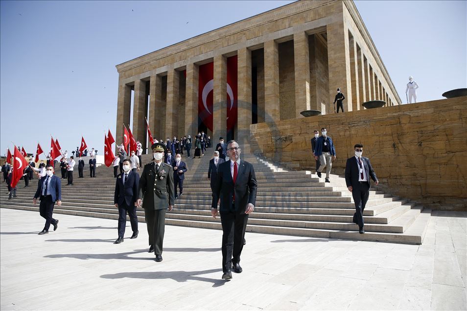 Турция отмечает 101-ю годовщину национально-освободительной борьбы 14
