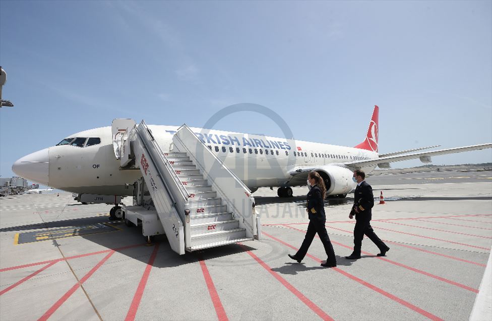 Самолет THY выполняет спецрейс в День памяти Ататюрка, молодежи и спорта 3
