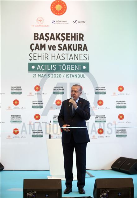 اردوغان: استانبول همزمان به مرکز بین المللی پزشکی تبدیل شده است