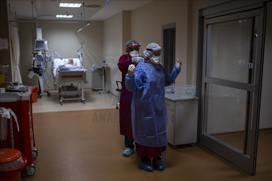 Marmara Üniversitesi Pandemi Hastanesi kovid-19 hastalarına şifa oluyor