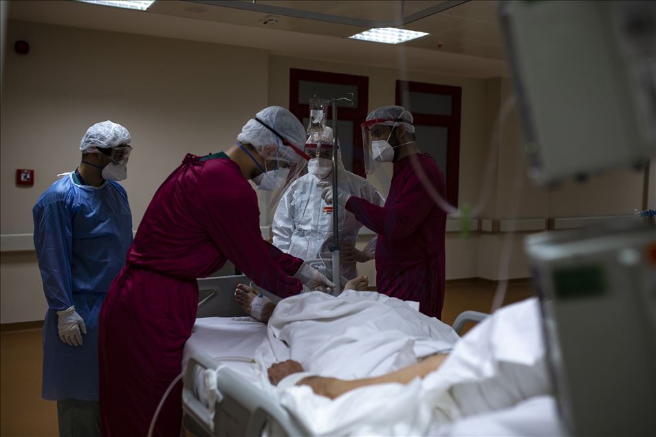 Marmara Üniversitesi Pandemi Hastanesi kovid-19 hastalarına şifa oluyor