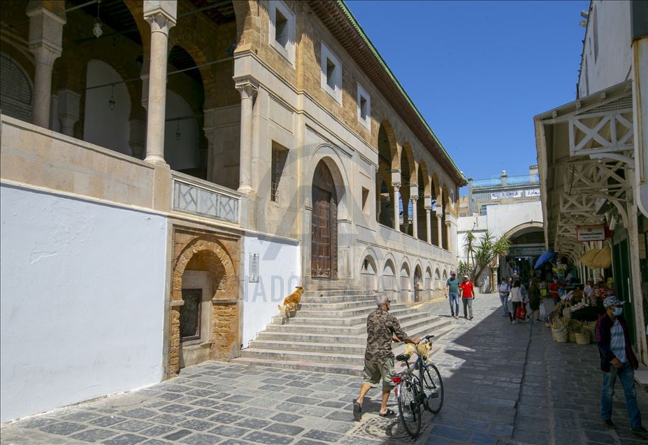 Tunus'ta koronavirüs gölgesinde ramazan
