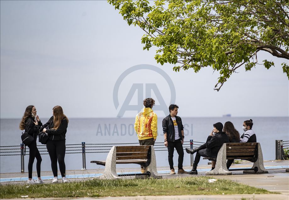 İstanbul'da 15-20 yaş arası gençler, ikinci kez sokağa çıktı