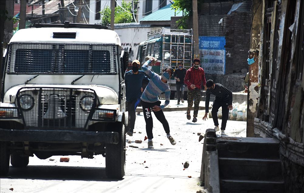 Keşmir'de Hindistan karşıtı çatışmalar