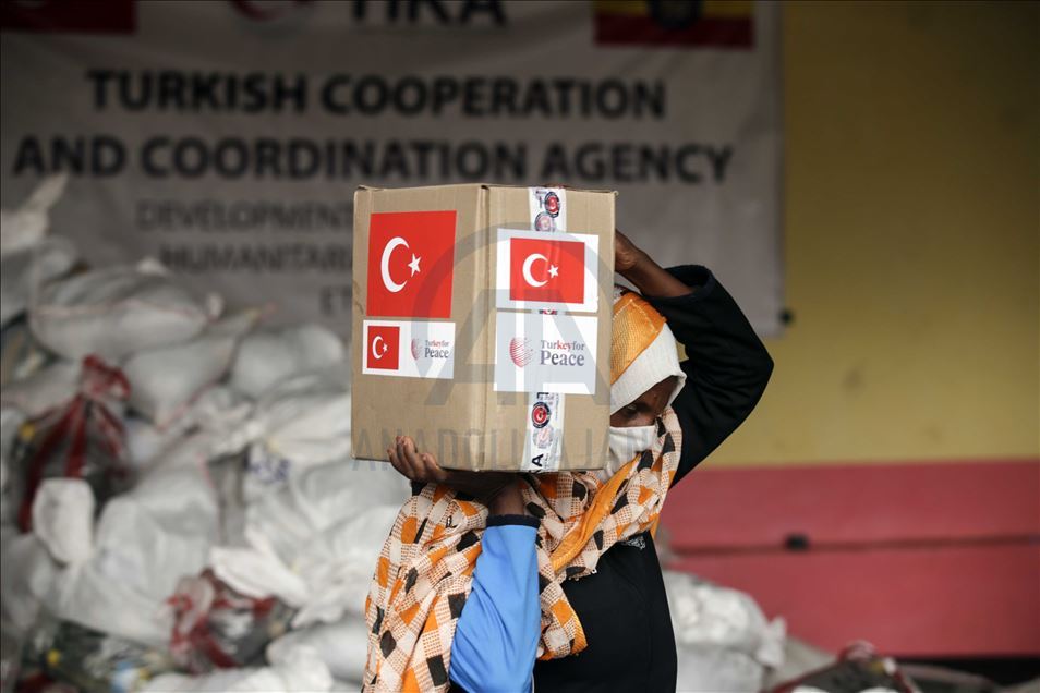 وزعت الوكالة التركية للتعاون والتن