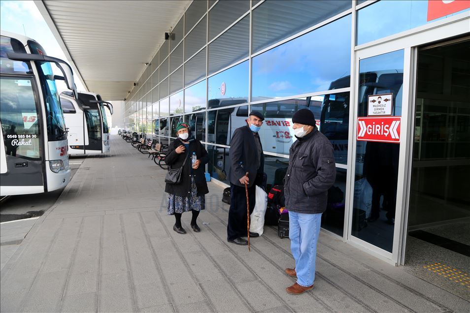 Sokağa çıkma kısıtlamasının ardından Sivas sessizliğe büründü