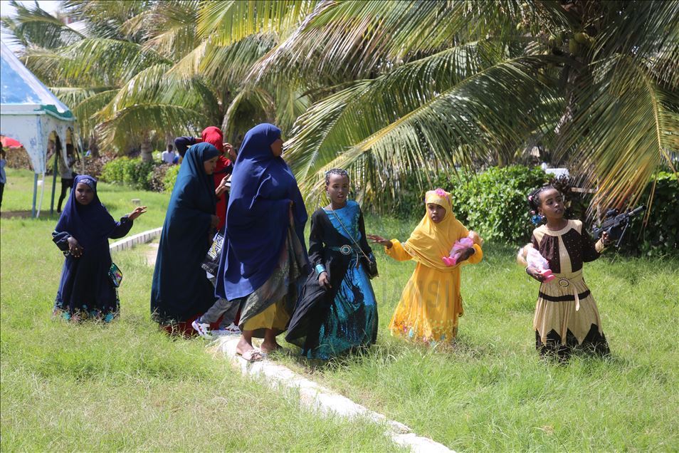 الصومال.. "كورونا" لم ينتقص من فرحة العيد