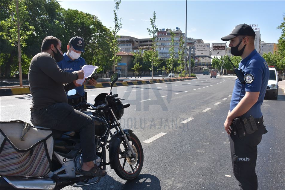 Türkiye genelinde dört günlük sokağa çıkma kısıtlaması başladı