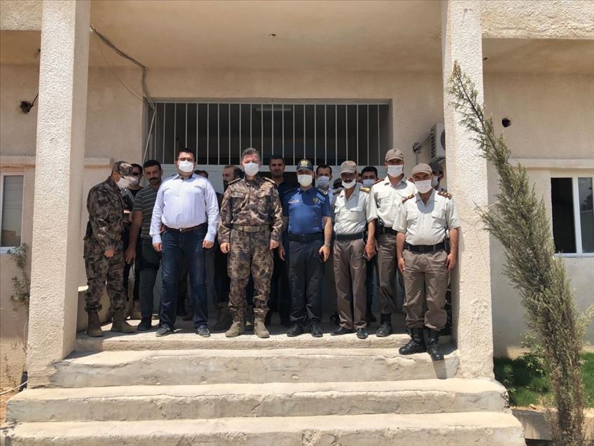 Tel Abyad'da güvenlik güçleri bayramlaştı