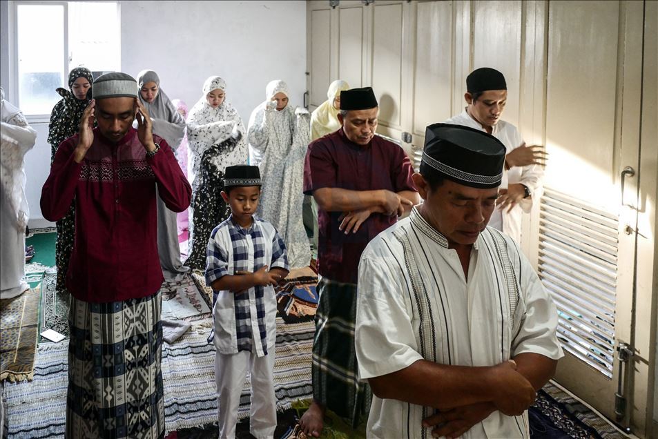 Salat Idulfitri di tengah pandemi virus korona di Jakarta