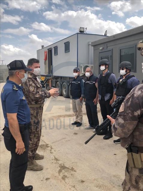 Tel Abyad'da güvenlik güçleri bayramlaştı