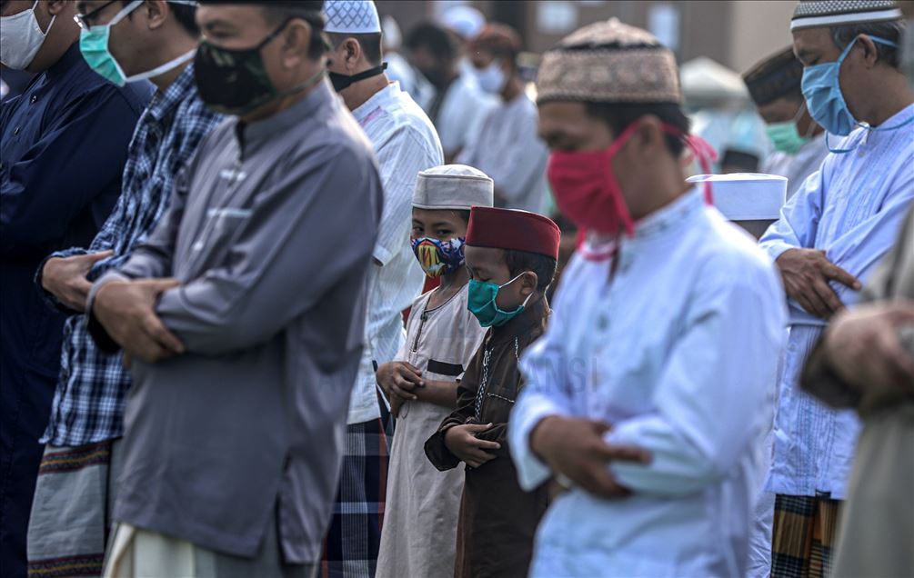 Dünyada Ramazan Bayramı Kovid-19 gölgesinde kutlanıyor