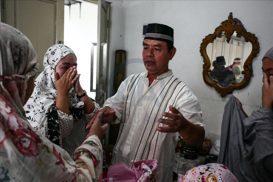 Salat Idulfitri di tengah pandemi virus korona di Jakarta
