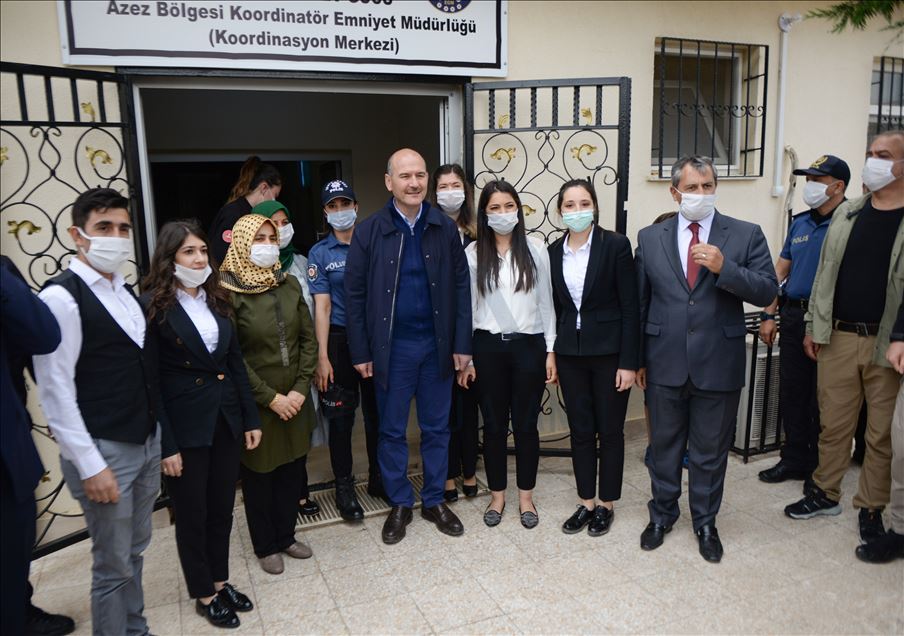 İçişleri Bakanı Soylu, Suriye'de görevli özel harekat polisleriyle bayramlaştı