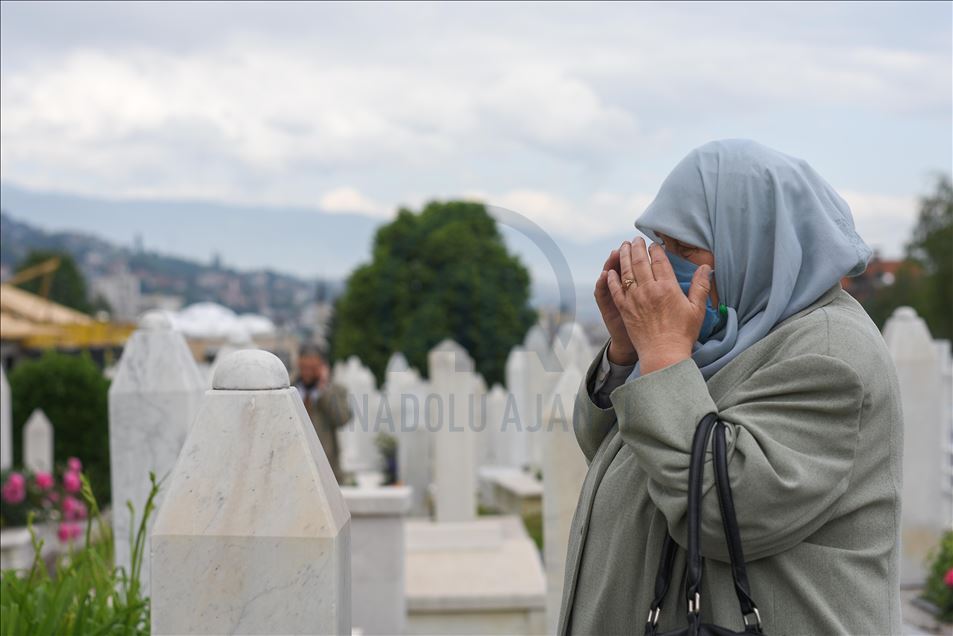 Bosna Hersek şehitleri dualarla anıldı