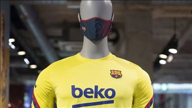 Barcelona logolu sağlık maskesi satışına başladı