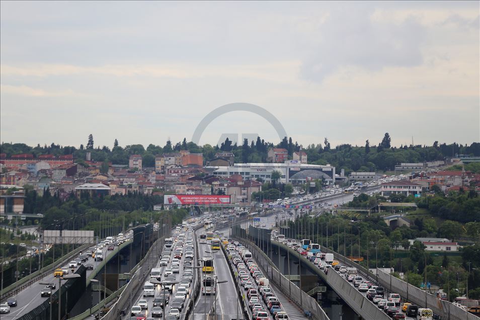 İstanbul'da trafik yoğunluğu arttı
