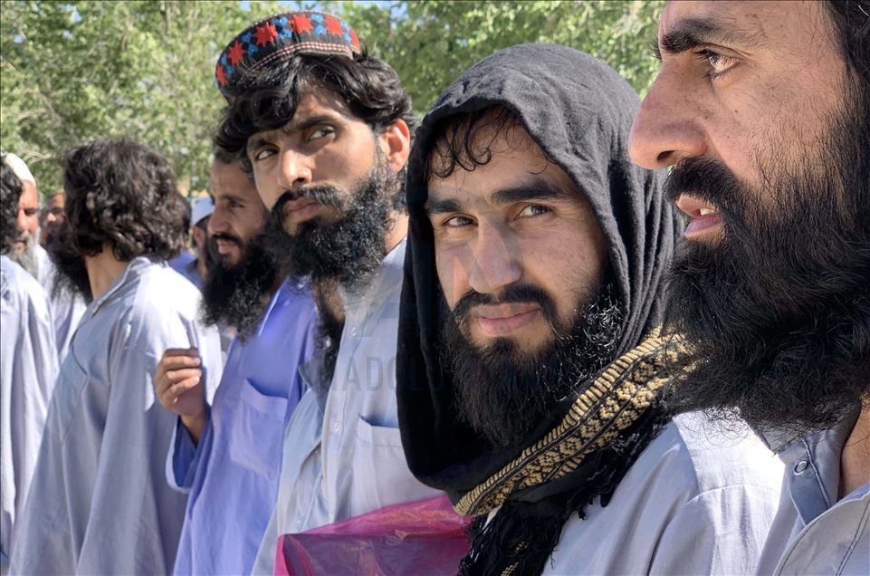 أعلنت أفغانستان، إطلاقها سراح 900 سج