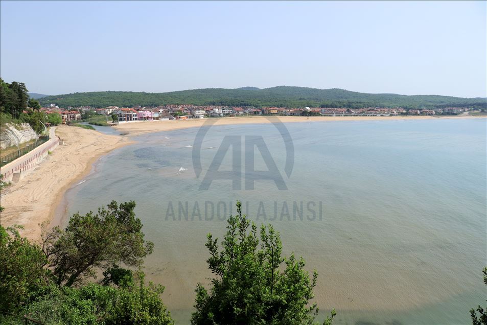 Пляжи района Кандыра готовятся к туристическому сезону
