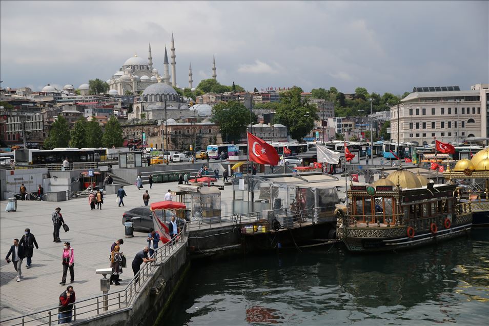 İstanbul'da "Evde kal" çağrısına kısmen uyuluyor