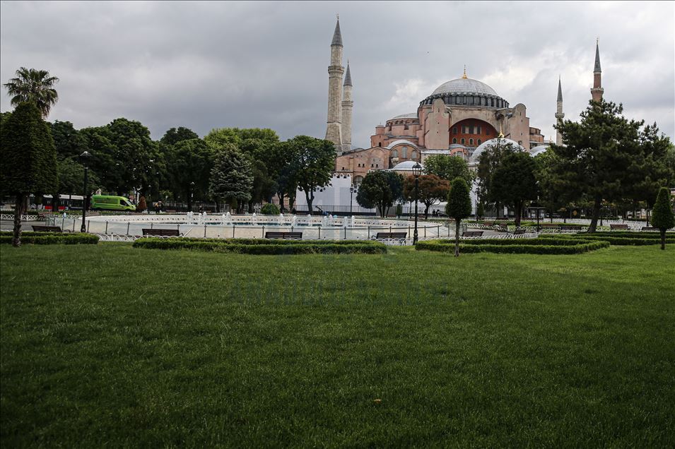 İstanbul'da "Evde kal" çağrısına kısmen uyuluyor