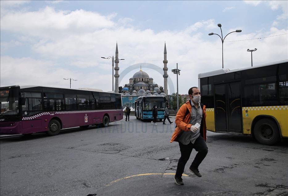 İstanbul'da "Evde kal" çağrısına kısmen uyuluyor