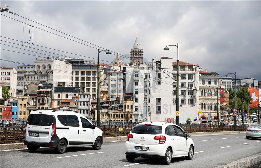 İstanbul'da "Evde kal" çağrısına kısmen uyuluyor
