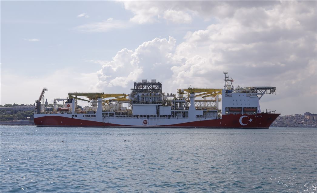 Turski brod za sondažna bušenja "Fatih" krenuo prema Crnom moru