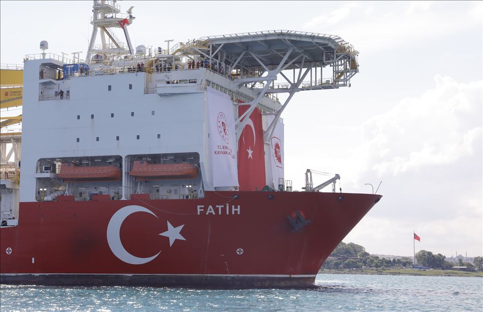 Turski brod za sondažna bušenja "Fatih" krenuo prema Crnom moru