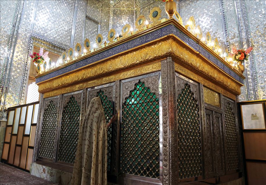İran'da türbeler ve kutsal mekanlar ziyarete açıldı 

