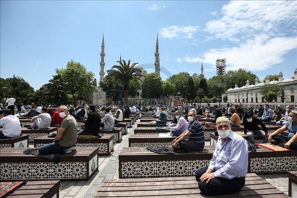 Turkey resume mass prayers

