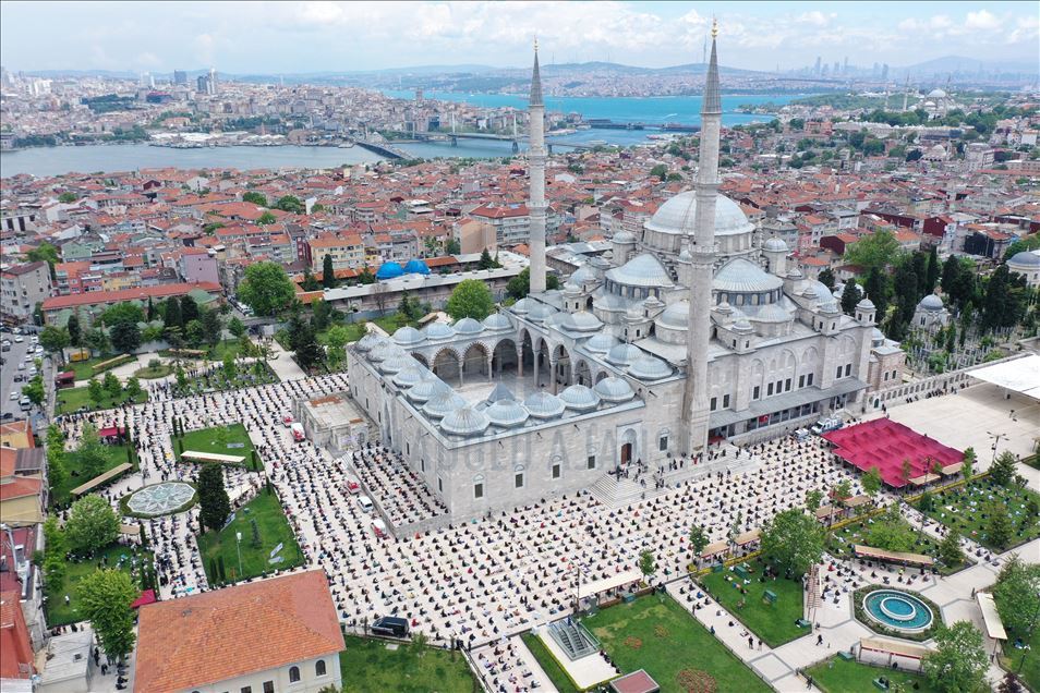 Turska: Nakon pauze zbog COVID-19 obavljena džuma-namaz