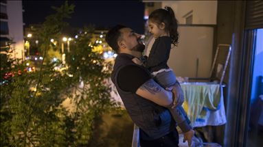 Yunanistan'da mülteciler evsiz kalma riskiyle karşı karşıya