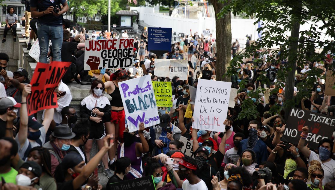 Washington: Hundreds protest George Floyd death