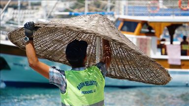 Bodrum'un ünlü plajlarında deniz keyfi "sosyal mesafeli" olacak
