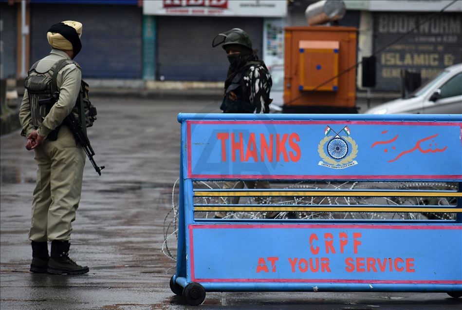 Keşmir'de sokağa çıkma yasağı 30 Haziran'a uzatıldı