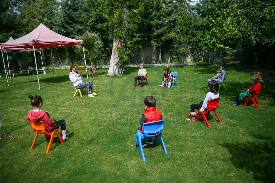 Kindergartens re-open in Turkey